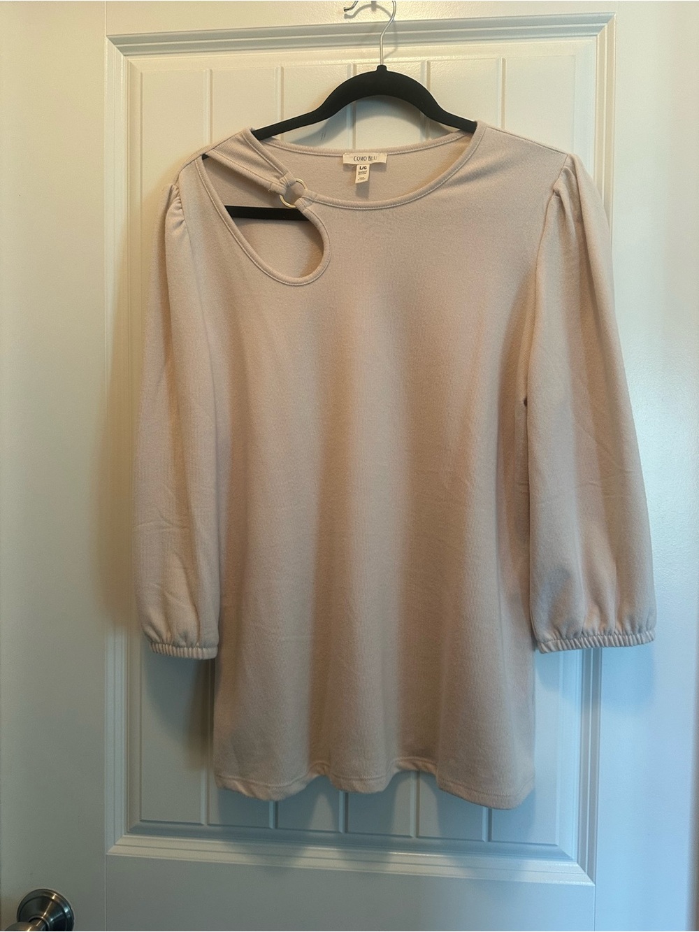 crown & ivy Cream Cutout Knot Long Sleeve Top (Never worn.)